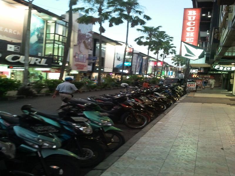 Vilarisi Hotel Legian Dış mekan fotoğraf